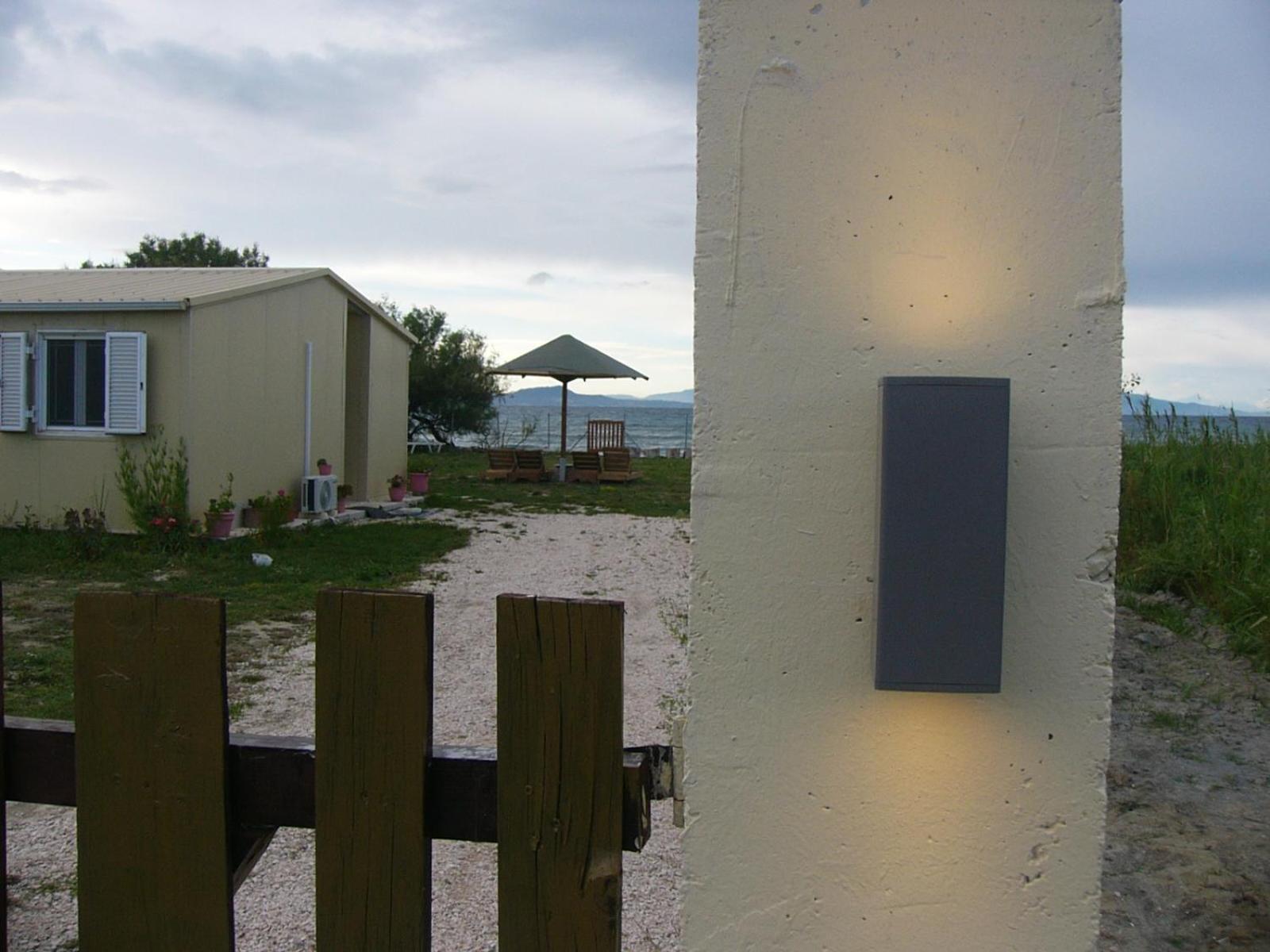 הוילה לפקימי Vasilikis Sea House מראה חיצוני תמונה